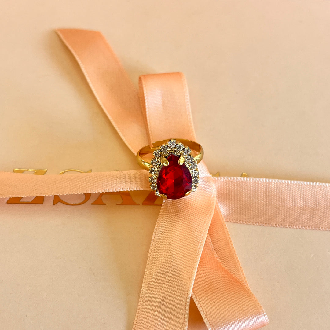 Red teardrop presiosa crystals set