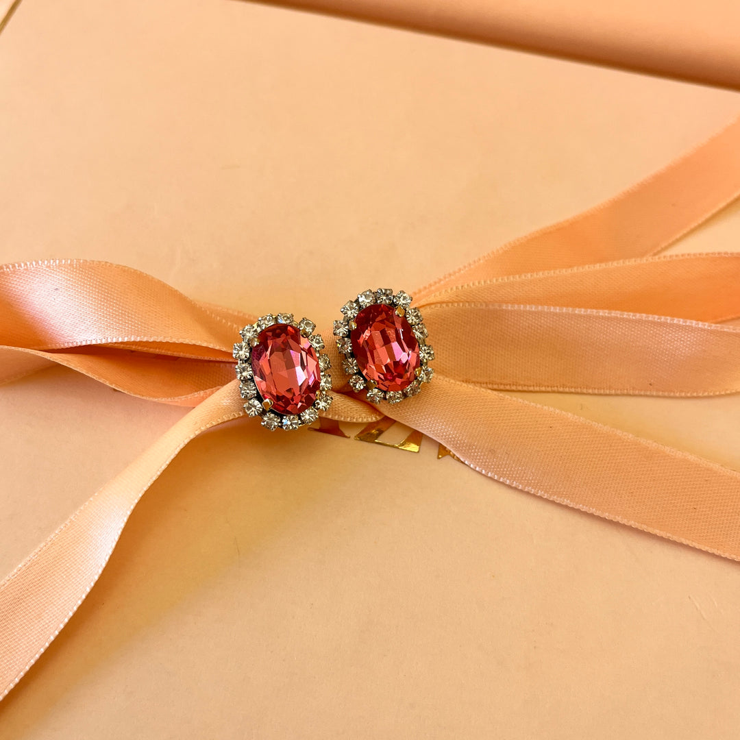 Fuchsia Swarovski crystals set