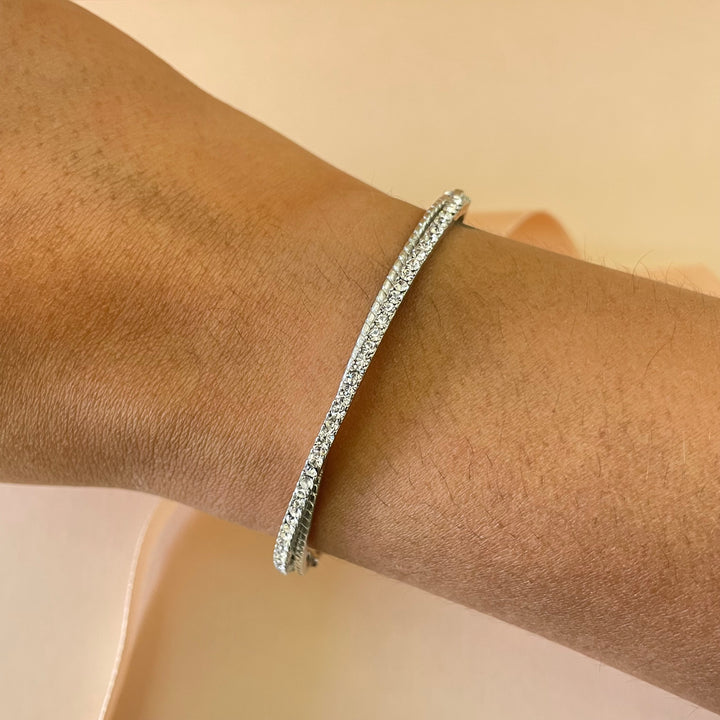 Dainty bangle