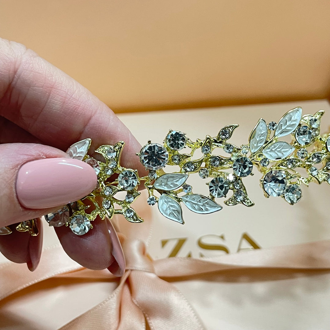 Versatile small leaf headpiece