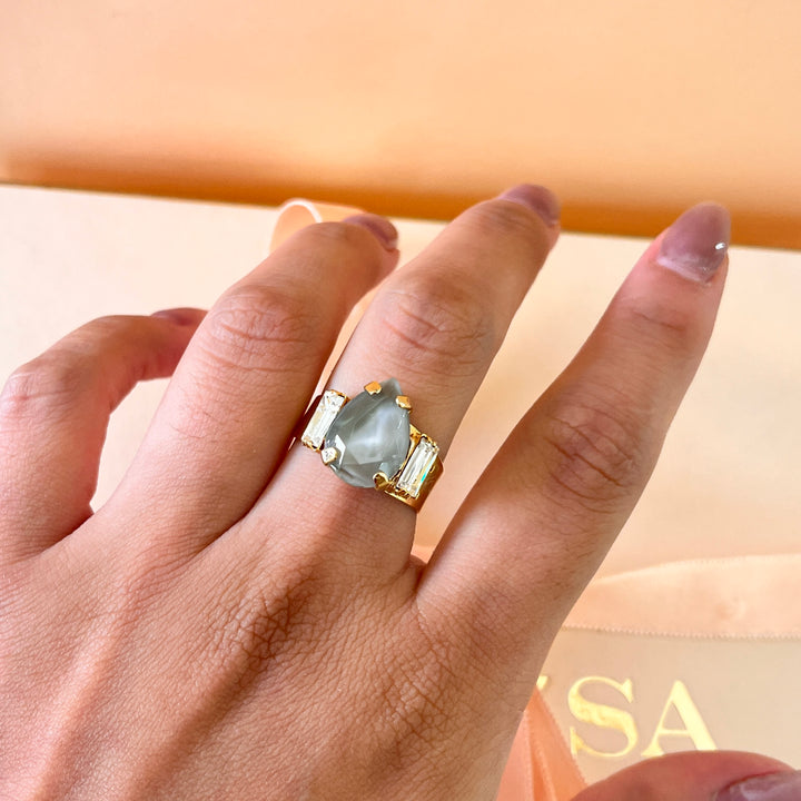 Light grey teardrop preciosa crystal ring