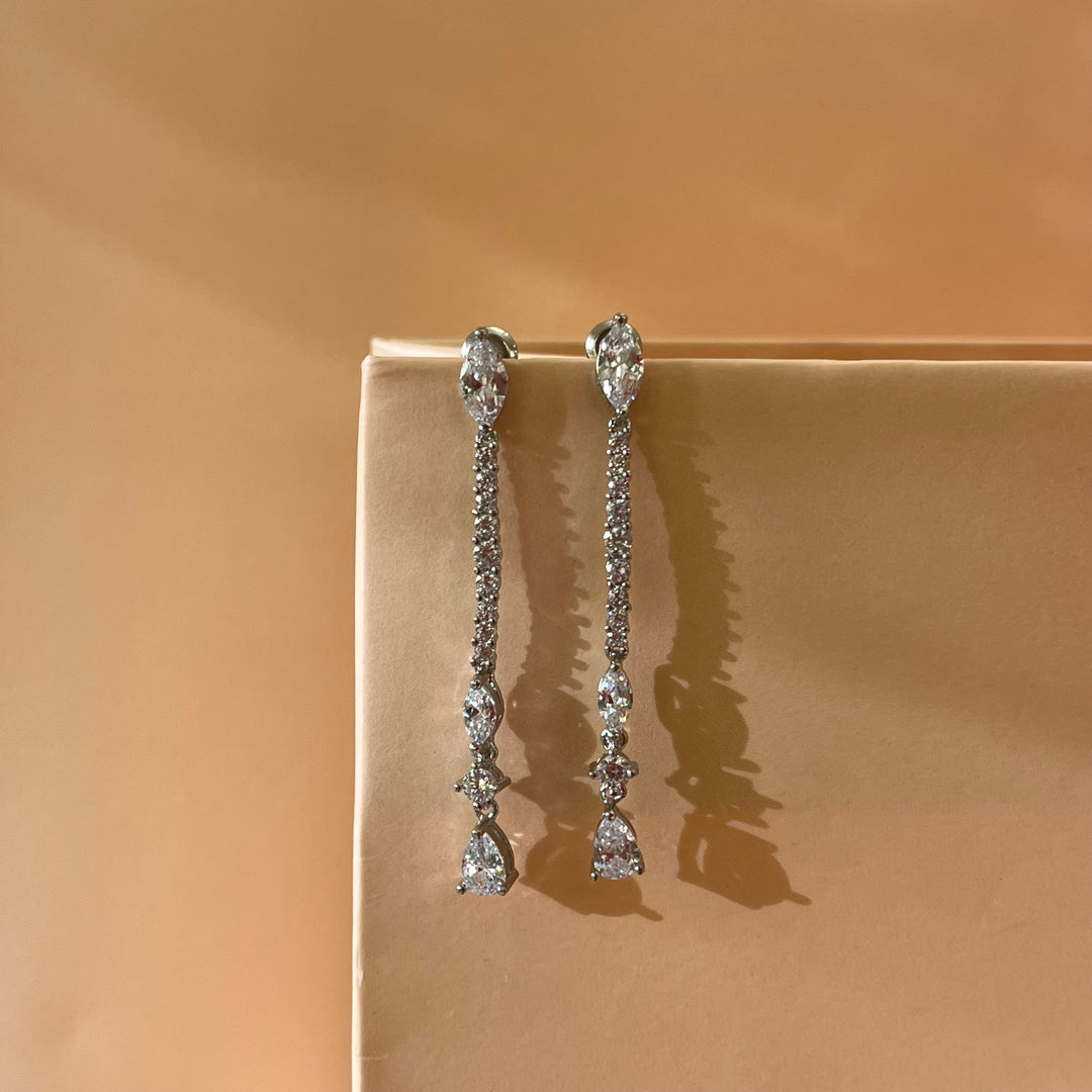 Silver zircone long earrings