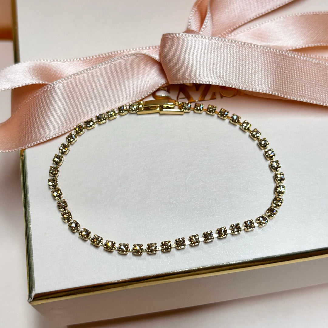 Dainty brown bracelet