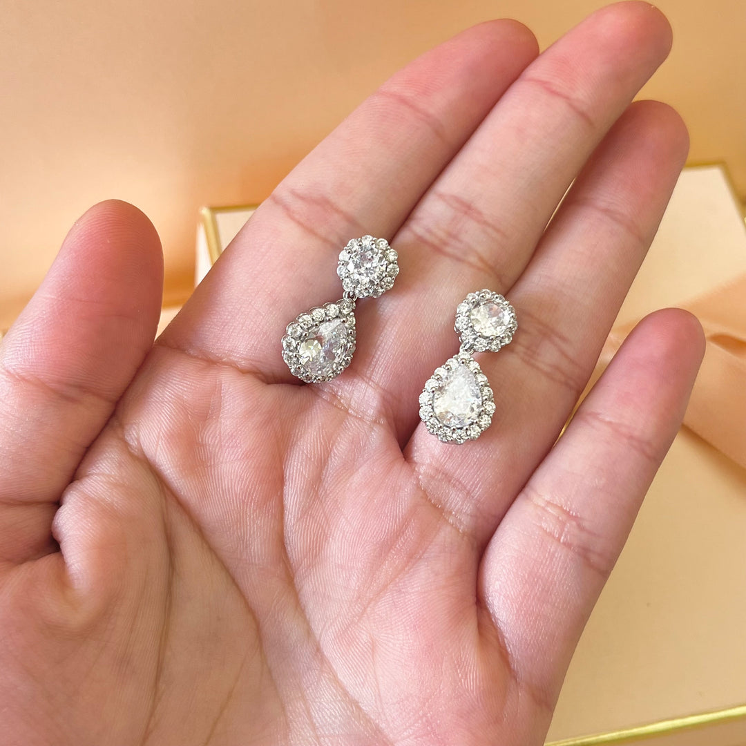 Silver zircone teardrop earrings