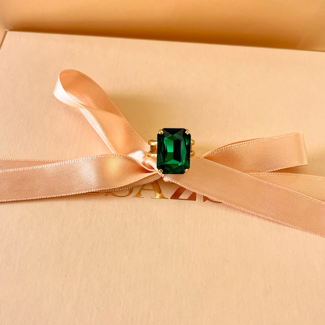 Dark green rectangular preciosa crystals studs and ring