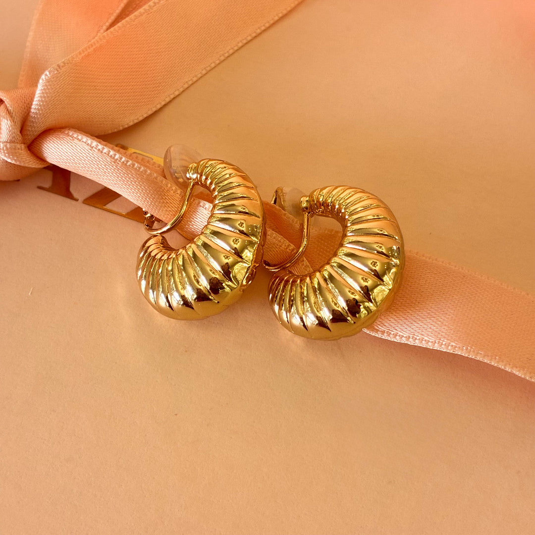 Texture clip on earrings