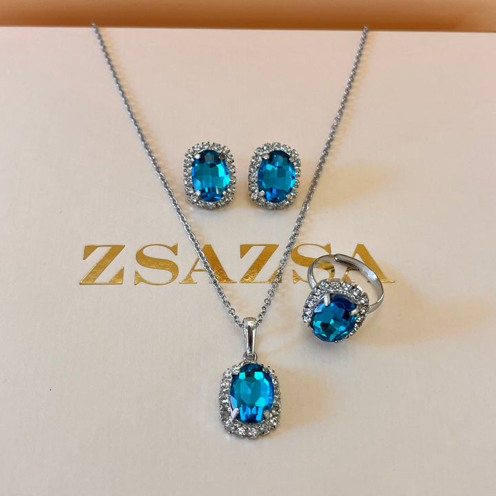 Turquoise oval preciosa crystals set