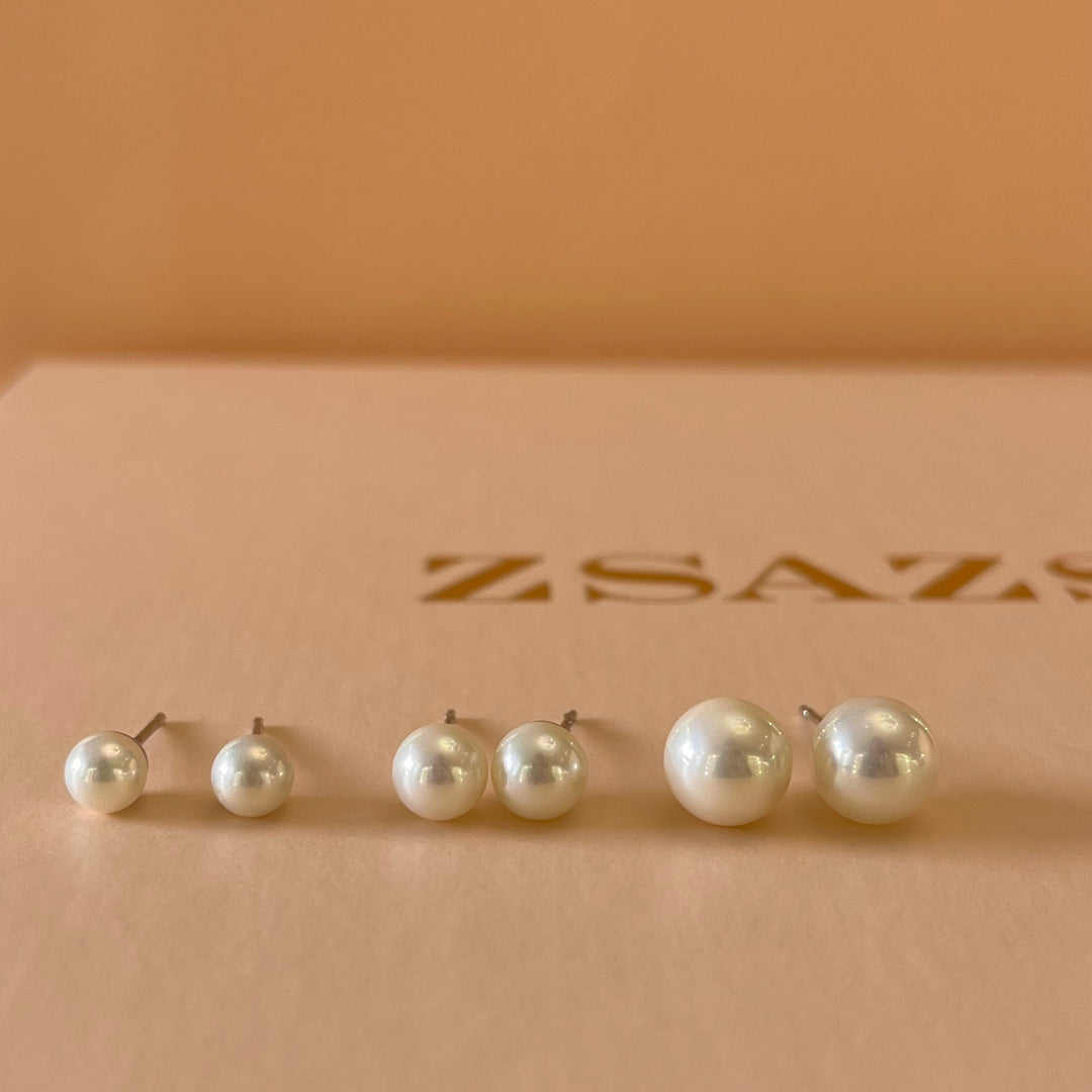 Pearls studs