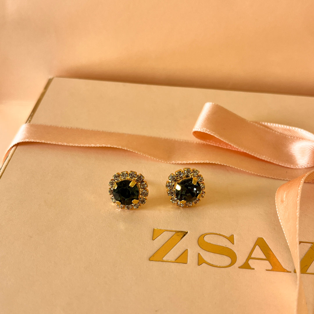 Grey flower preciosa crystals set