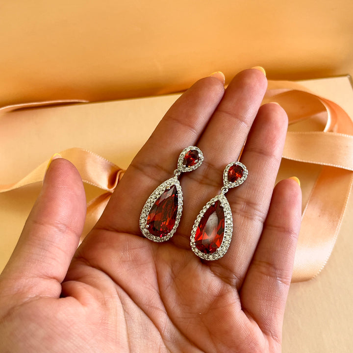 Red teardrop zircone earrings