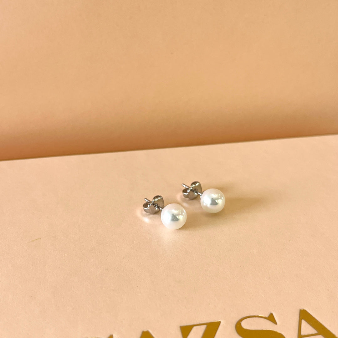 White Mallorca pearls set