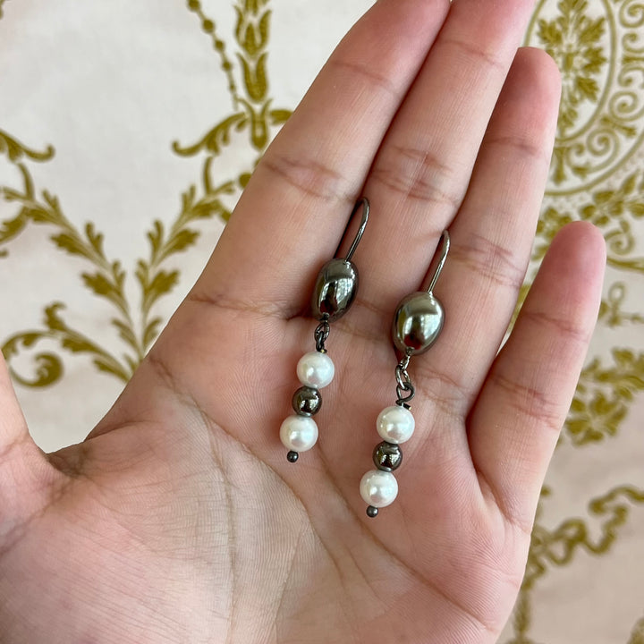 Heart dark grey & pearls set