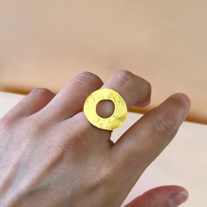 Round gold handmade set