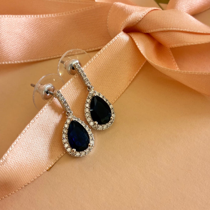 Teardrop navy blue zircone earrings