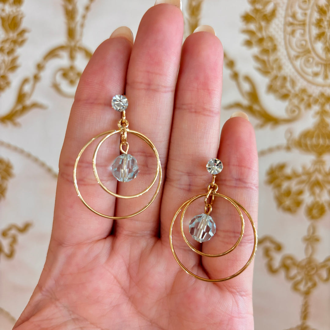 Round earrings
