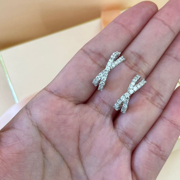 Rectangular solitaire zircone hooks