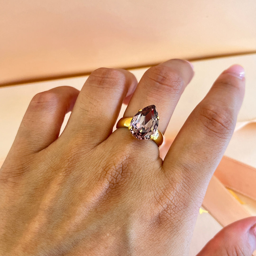 Mauve teardrop Swarovski crystals ring