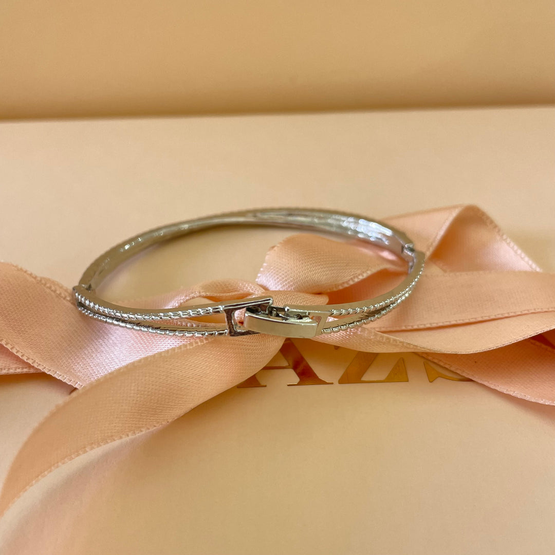 Dainty bangle