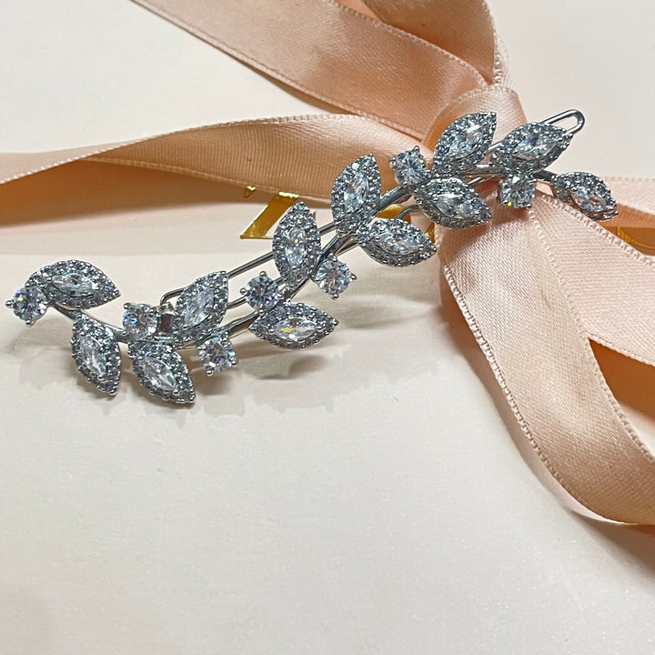 Silver dainty cubic zircone leaf hair clip