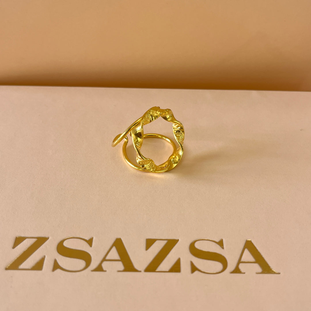 Twisted circle gold handmade set