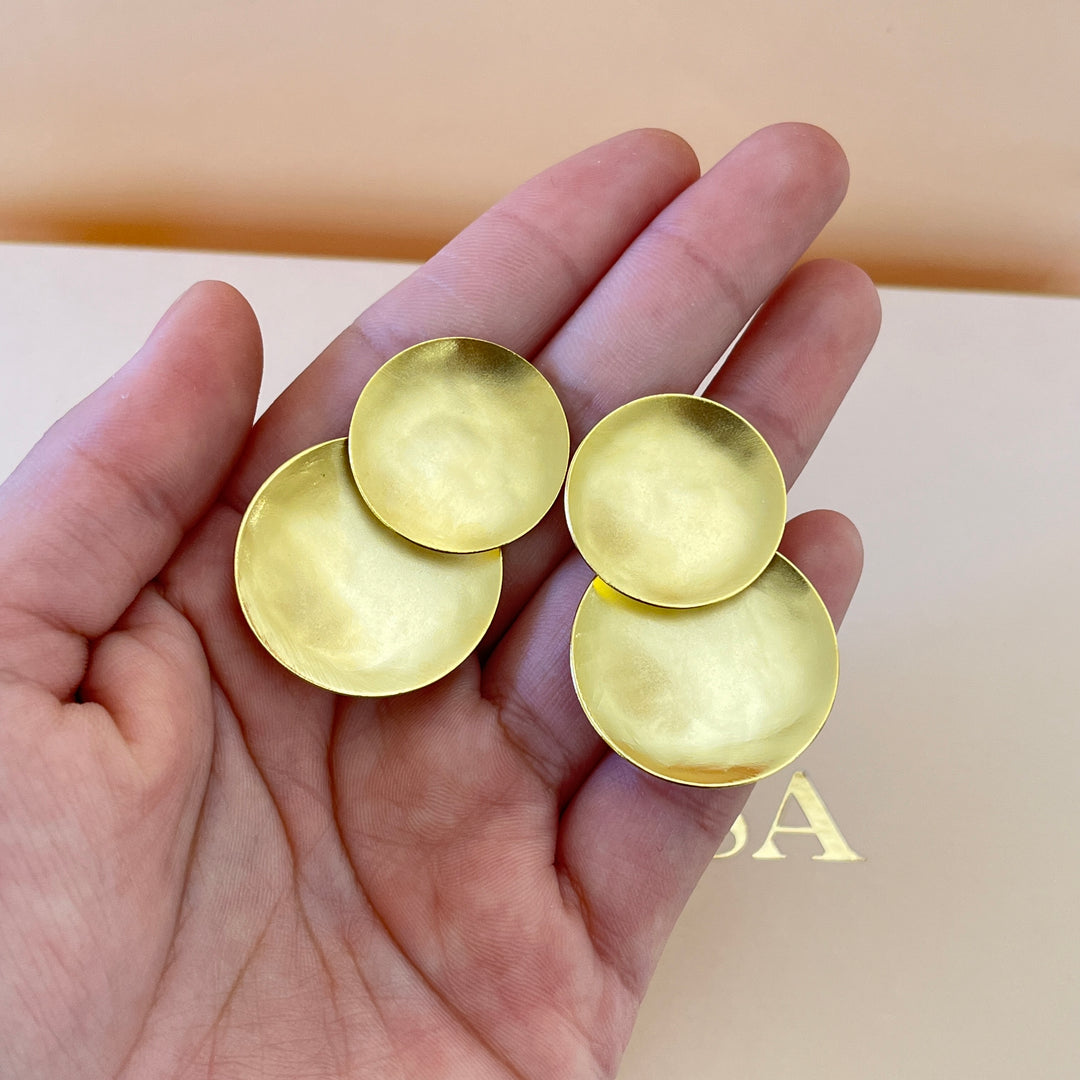 Gold discs handmade earrings