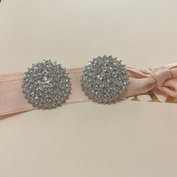 Round studs earrings