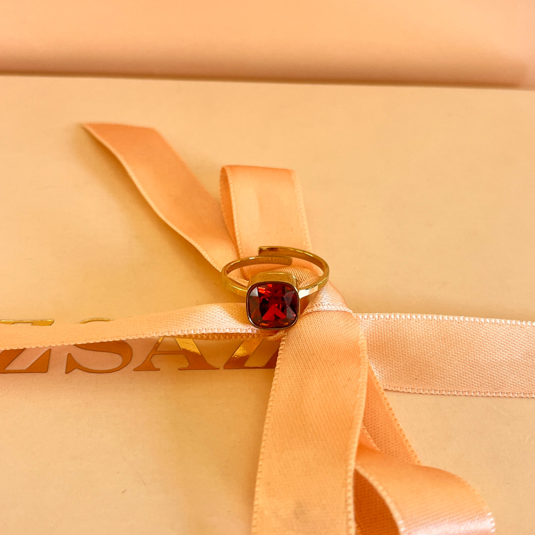 Red zircone ring