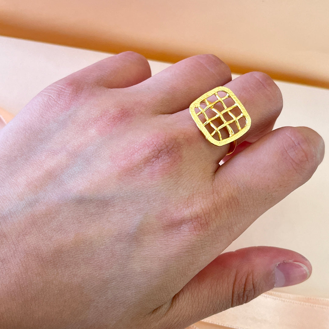 Grid gold handmade set