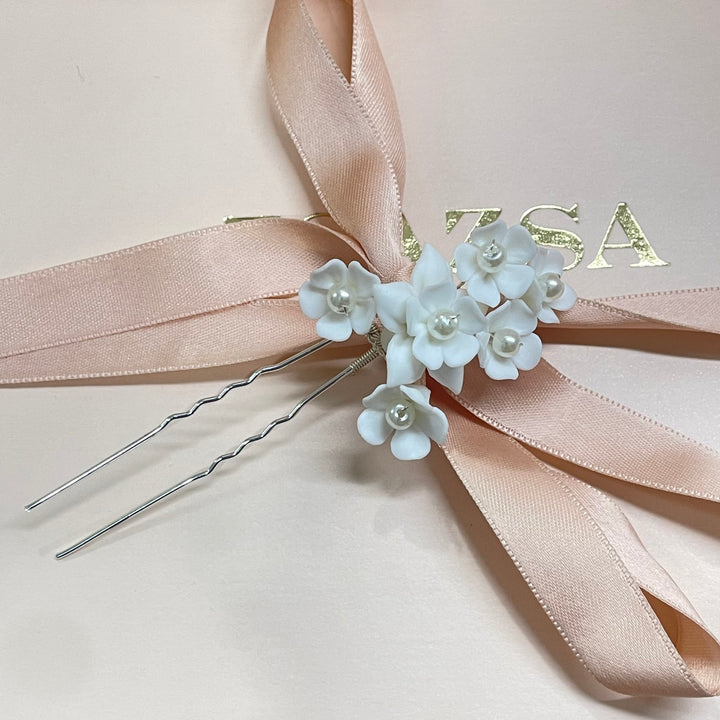 Flowers and pearls hair pin