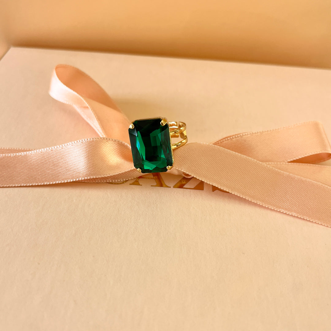 Dark green rectangular preciosa crystals studs and ring