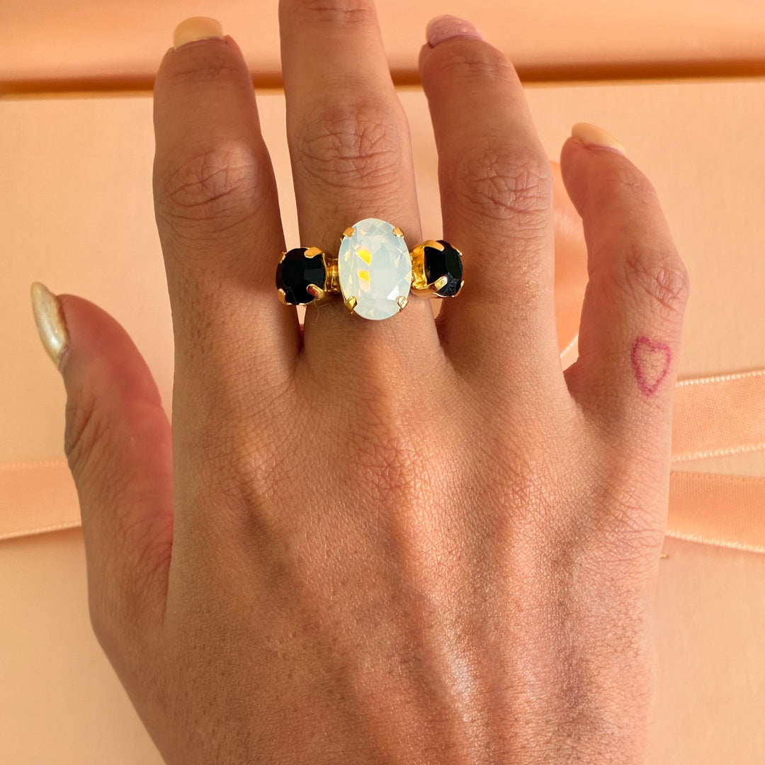 Black and white preciosa crystals set