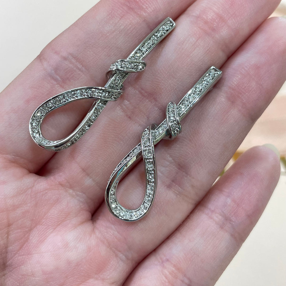 Knot earrings