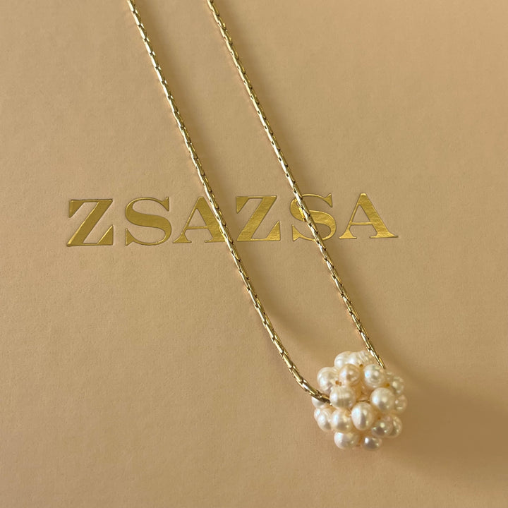 Pearls ball necklace