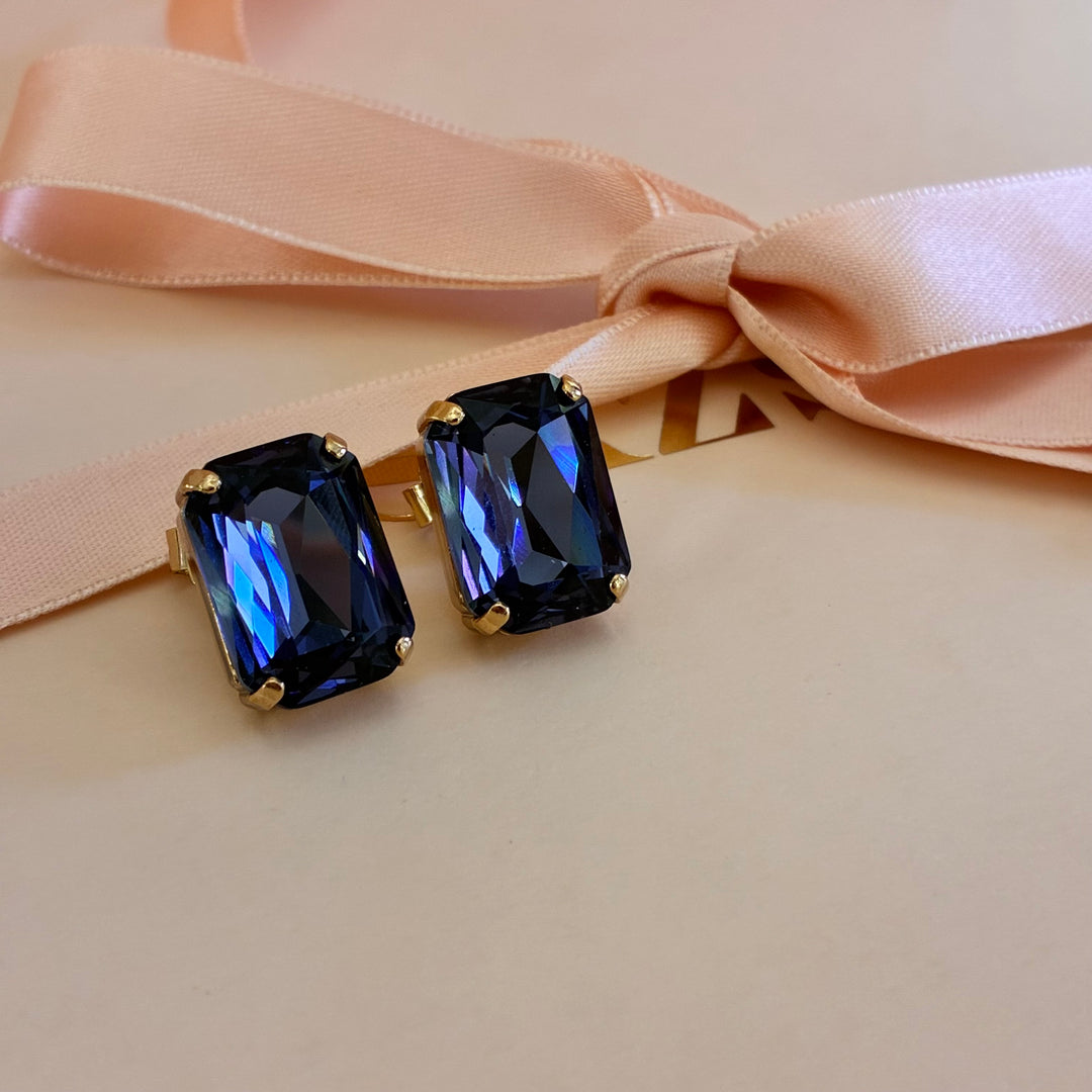 Intense lavender rectangular studs