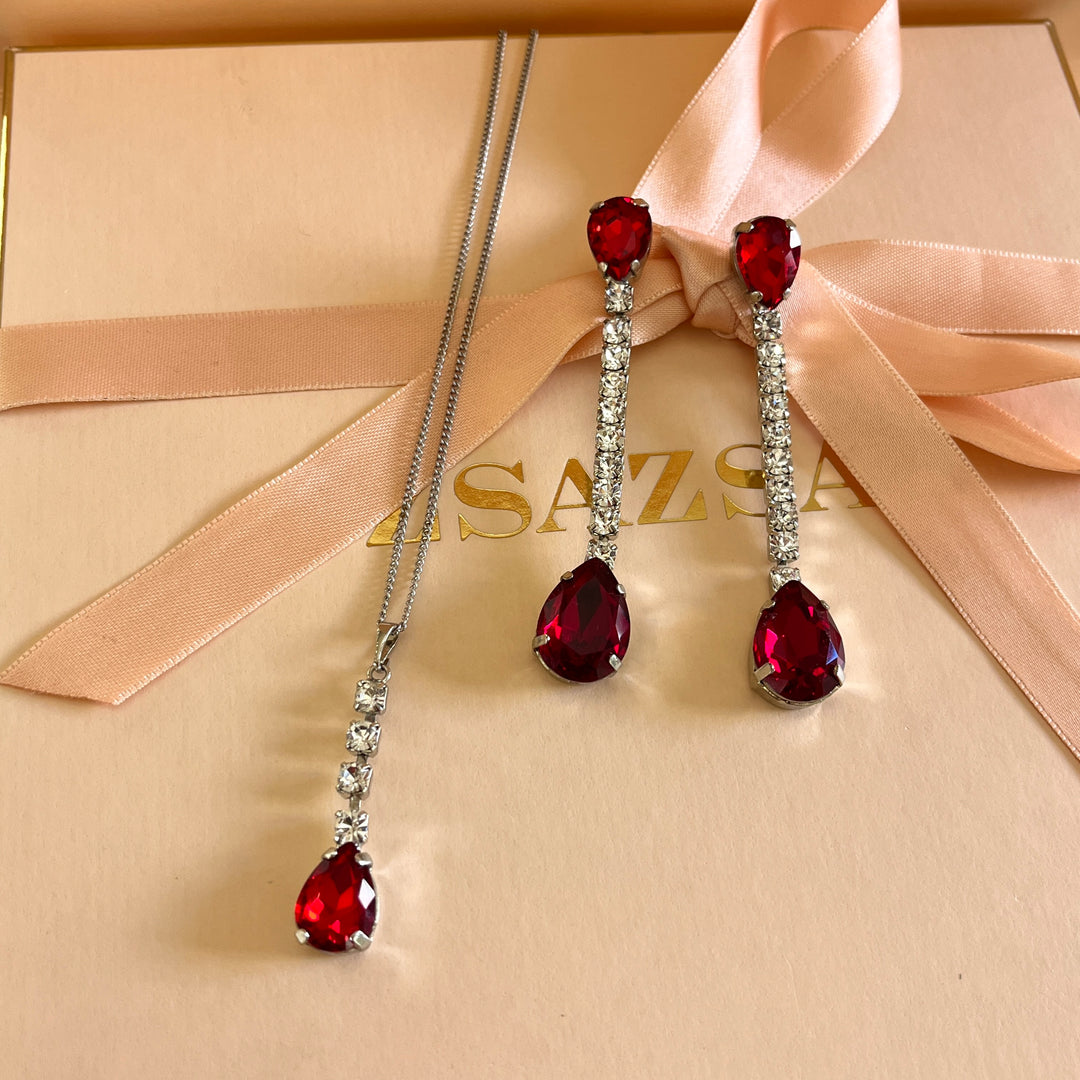 Red teardrop Preciosa crystals set