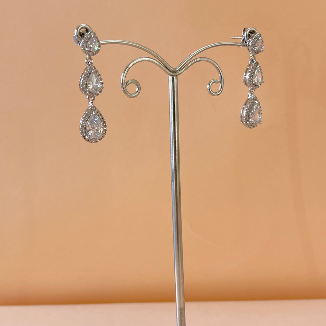 Silver zircone teardrop earrings