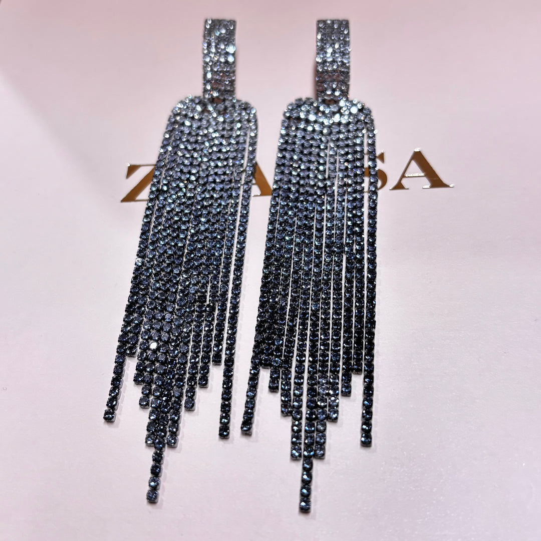Elegant grey earrings