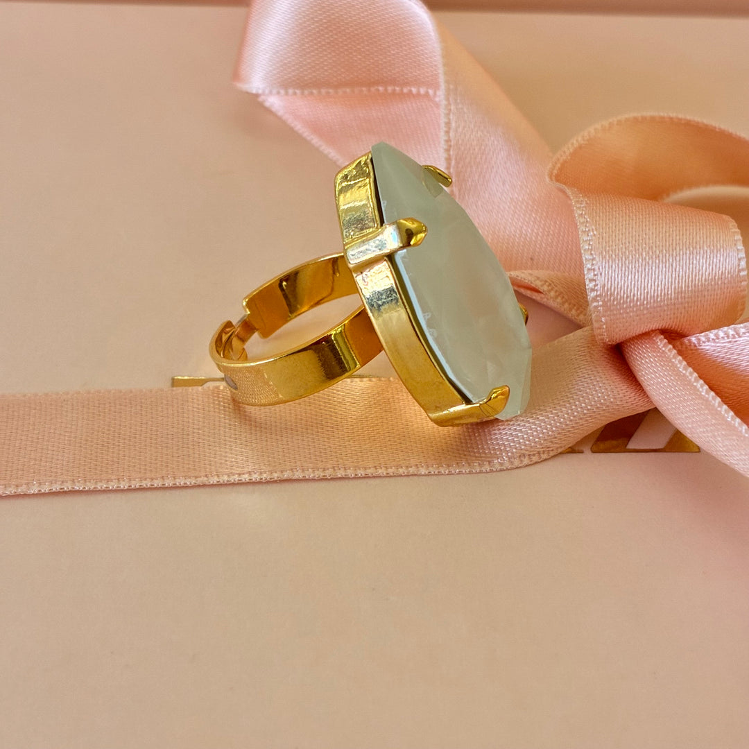 Teardrop mint Swarovski crystals ring