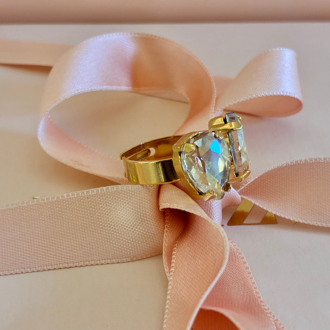 Double teardrop champagne ring