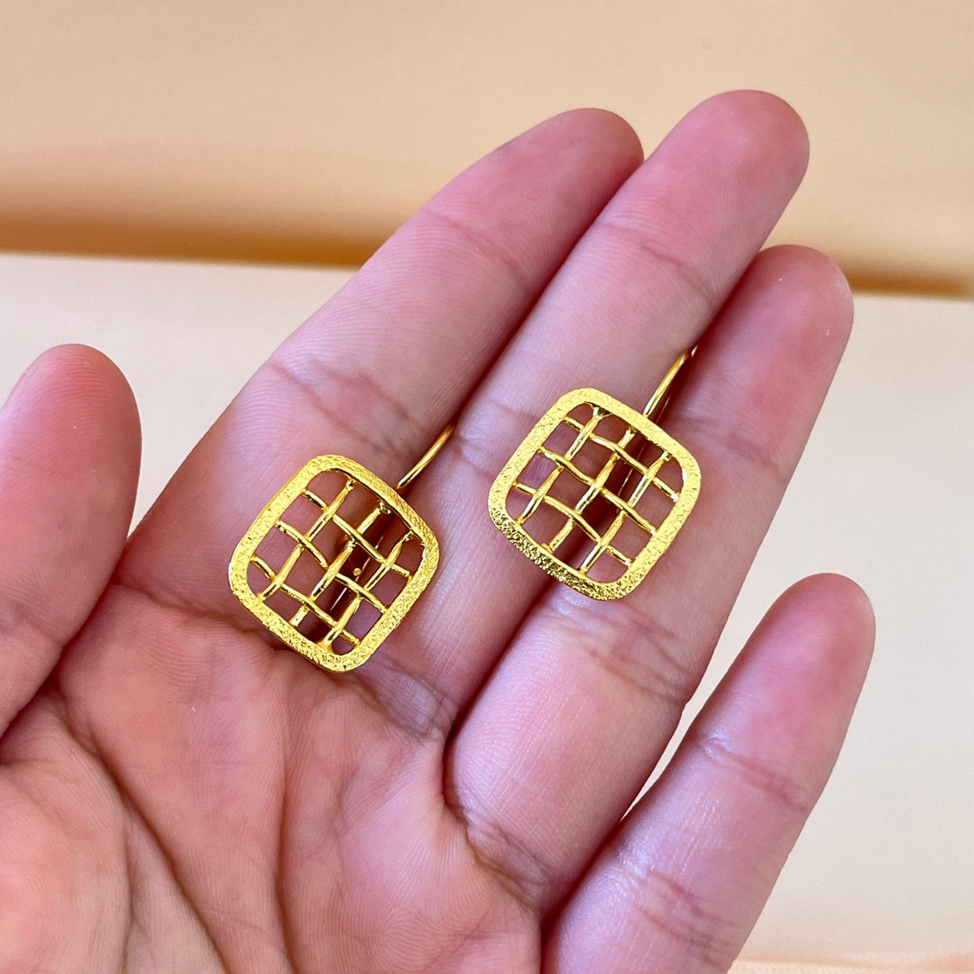 Grid gold handmade set