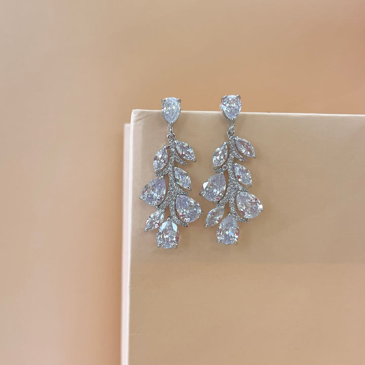 Silver zircone teardrop earrings