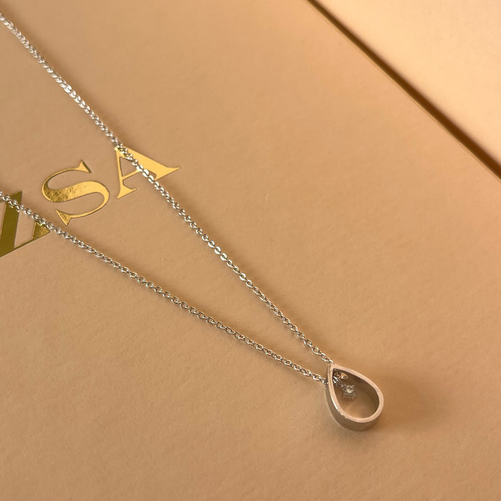Silver zircone teardrop pendant
