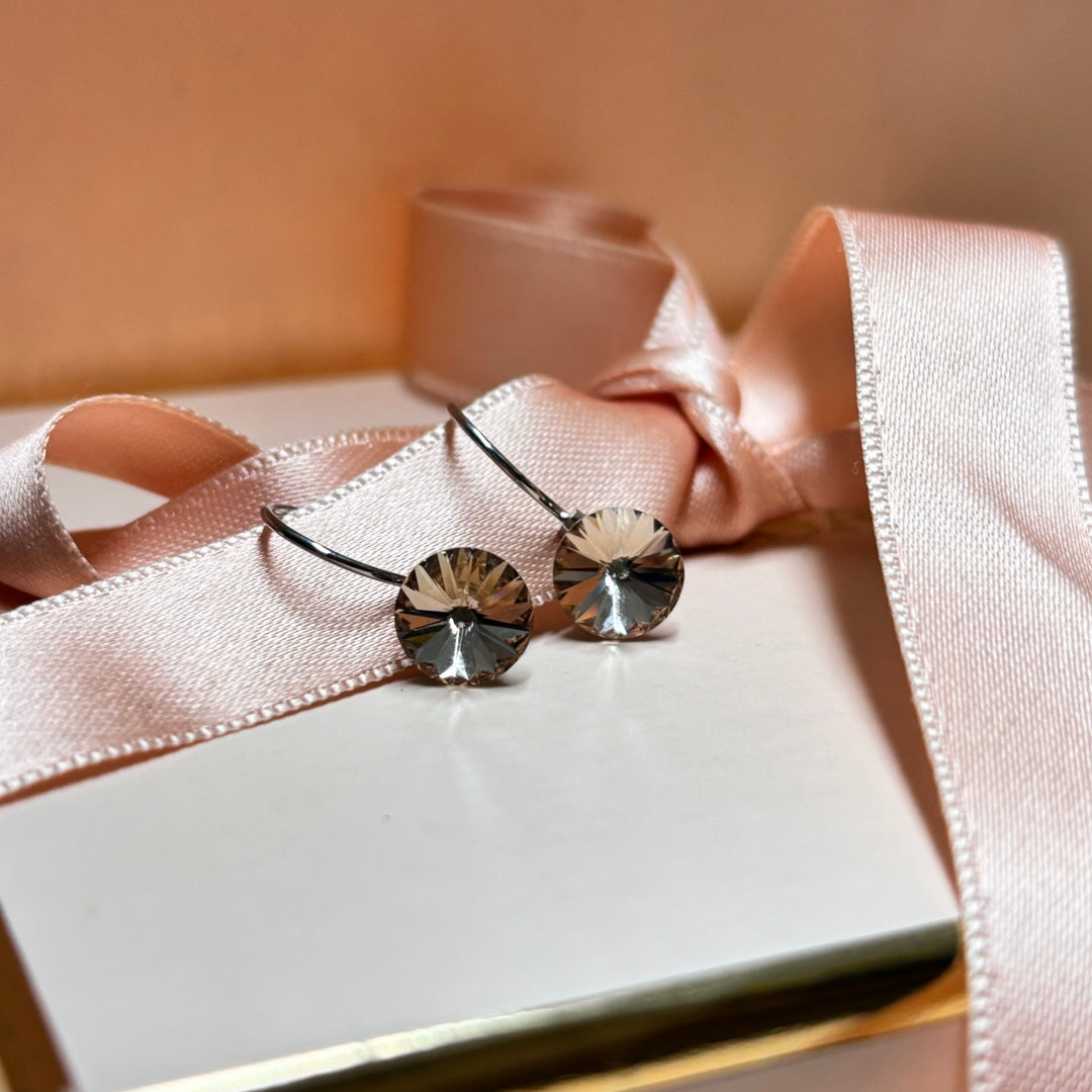 Basic bronze rhinestone hooks