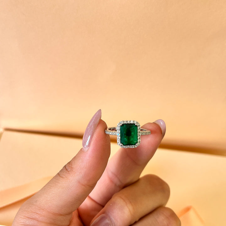 Dark green rectangular zircone ring