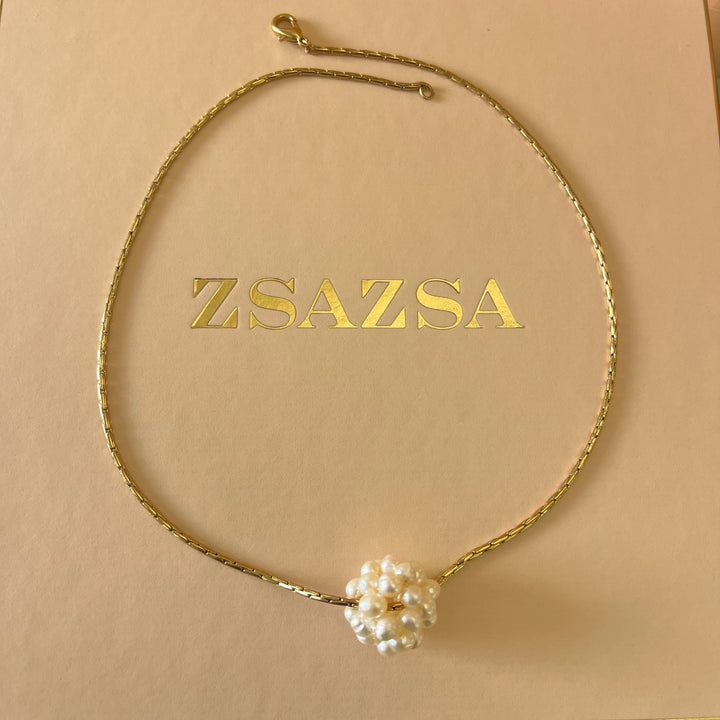 Pearls ball necklace