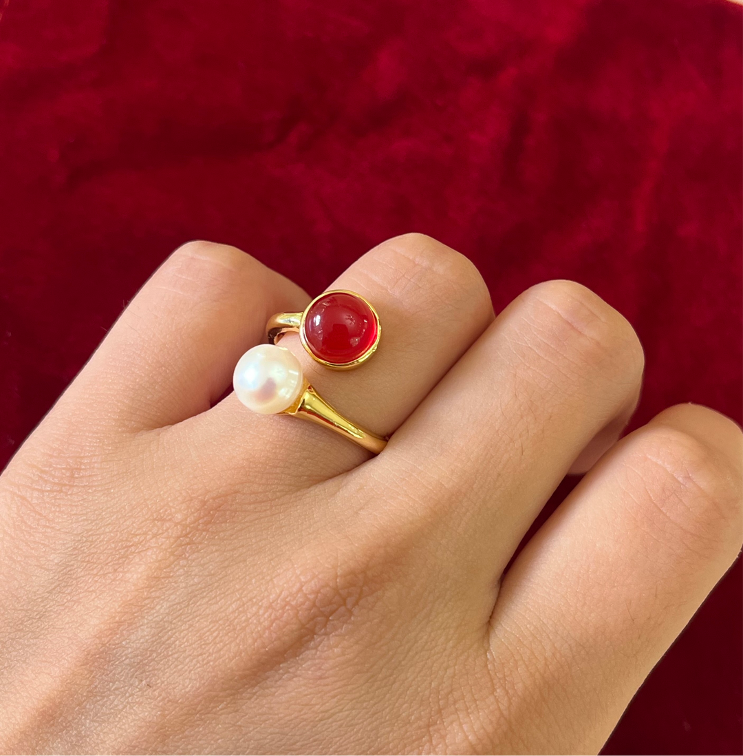 Red resin & pearl set