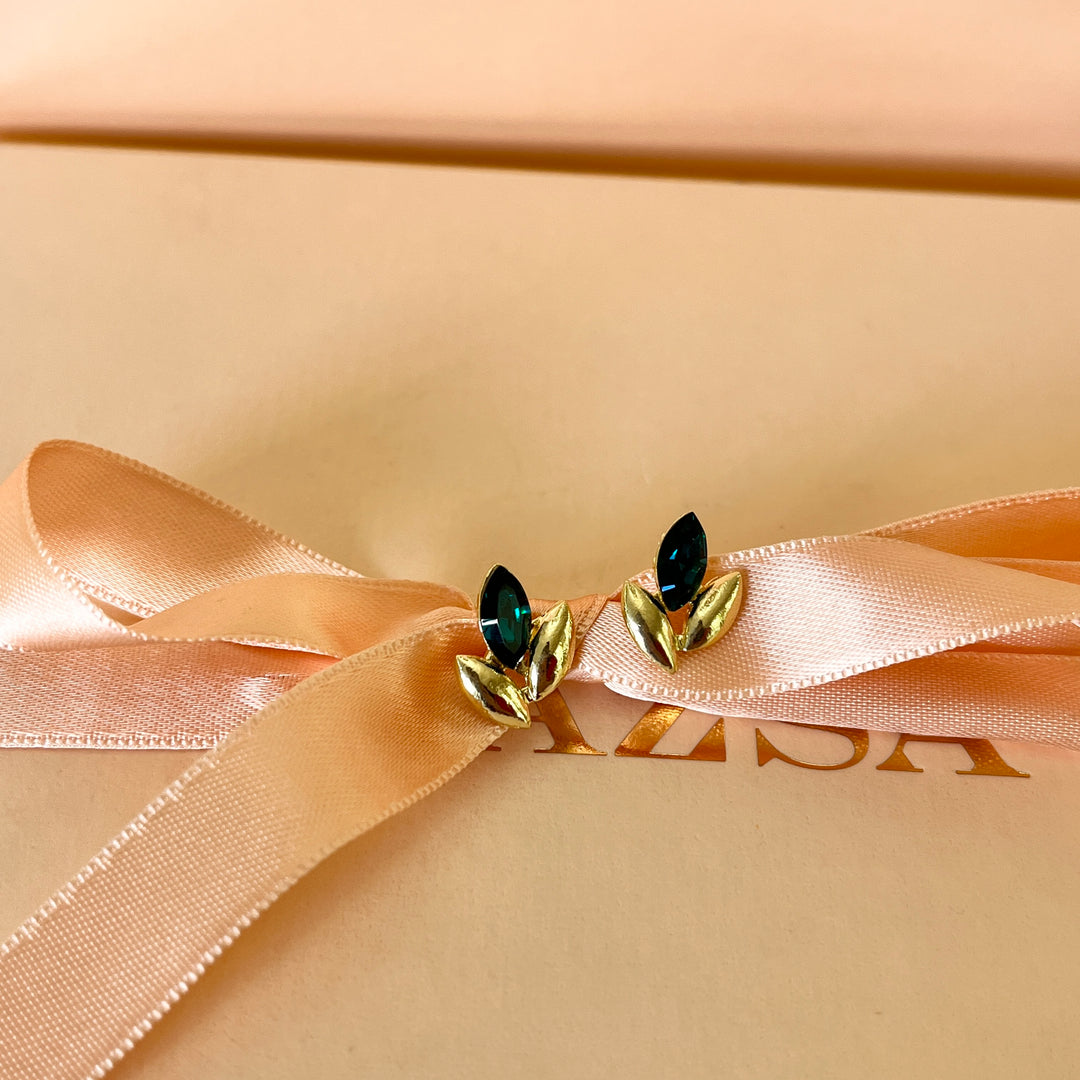 Tulip dark green preciosa crystals studs