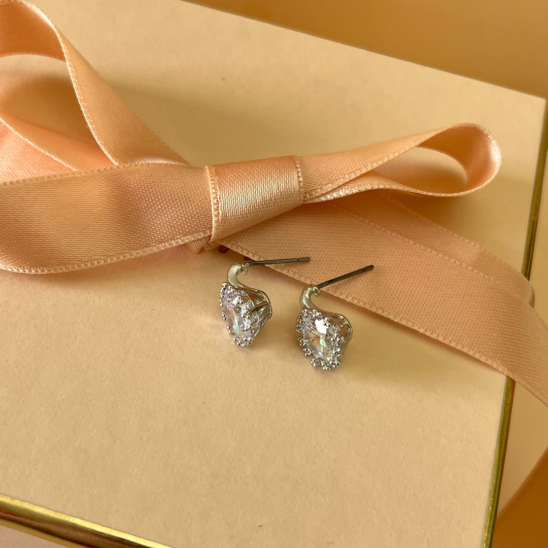 Silver zircone studs