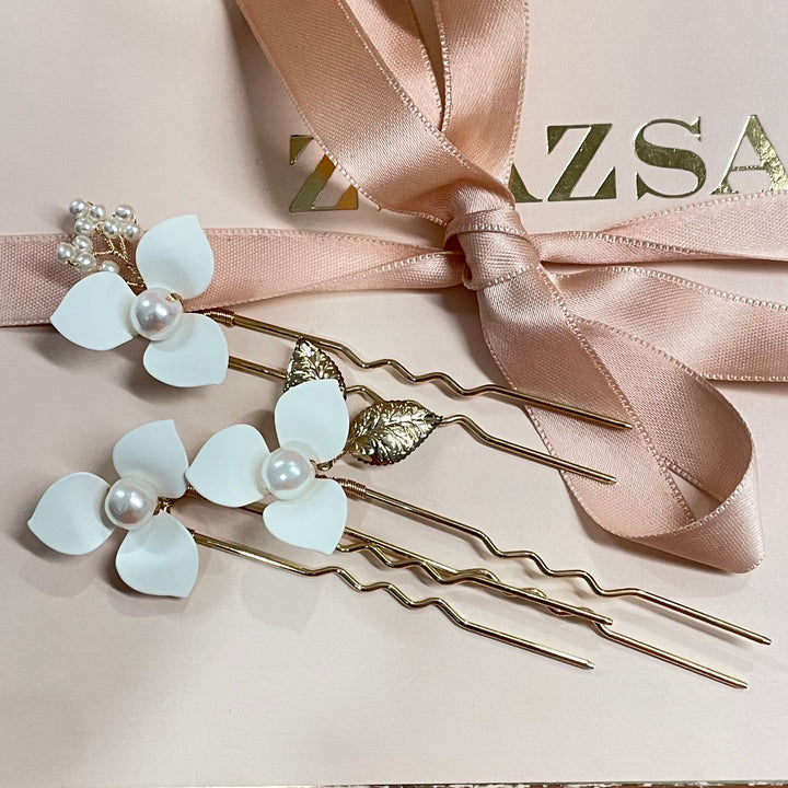 Flowers set of 3 pearl hair pins