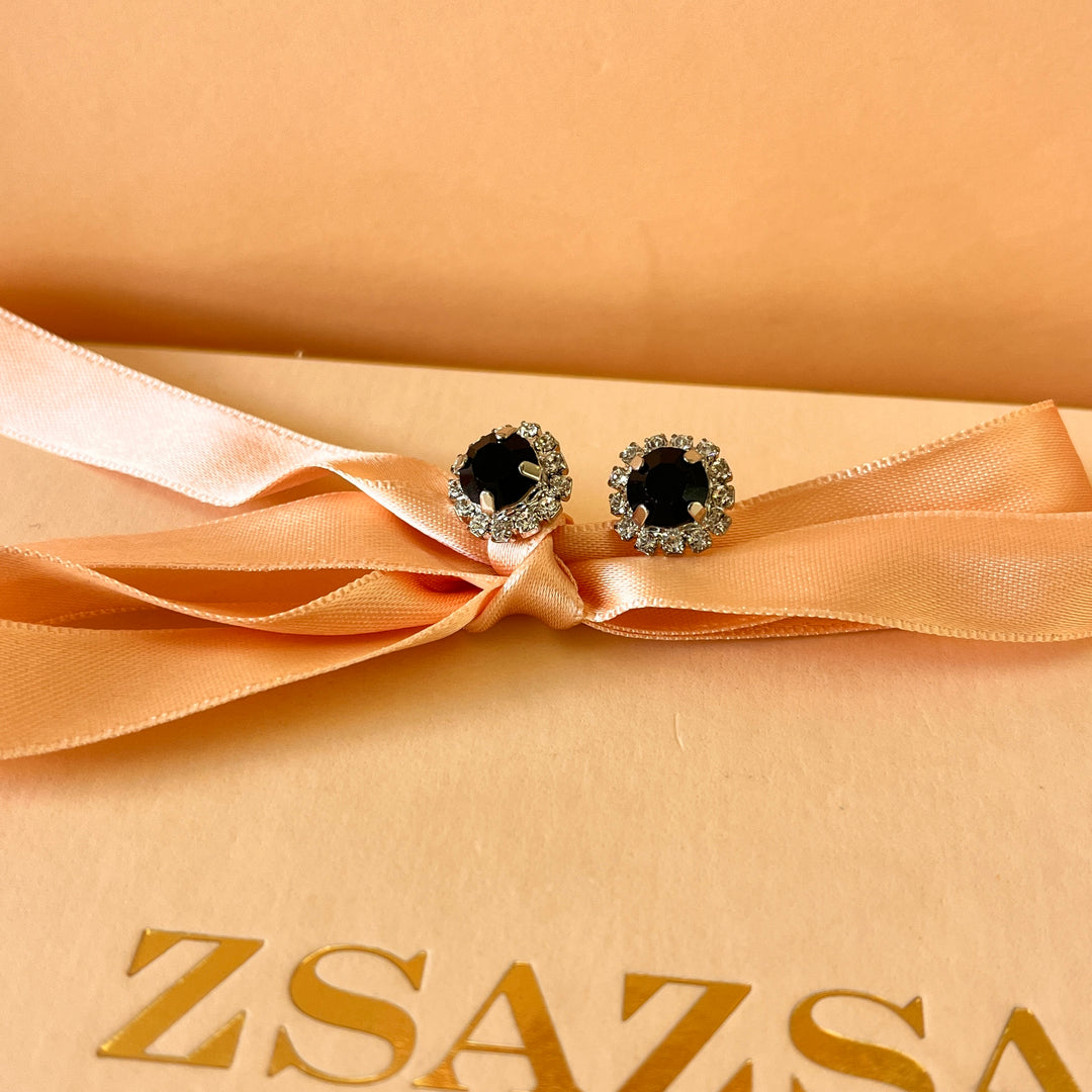 Dark green flower preciosa crystals set